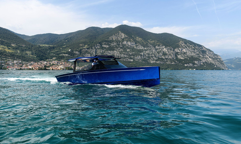 Swan-OverShadow-(3)-R_resized